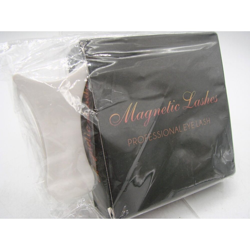 NEW Professional Magnetic Eye Lashes Style L02 No Glue Needed Natural New in Pkg